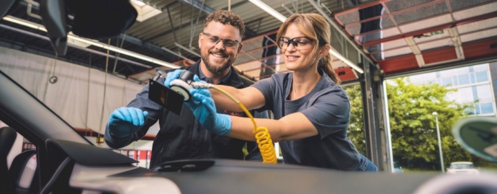 carglass-30-prozent-fahrzeugstabilitat-windschutzscheibe-potenzieller-lebensretter-carglass-reparatur-1.jpg